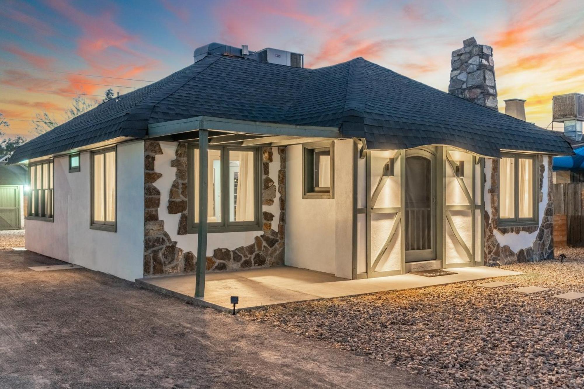 Hébergement de vacances Charming - Storybook Style - Near Downtown Phoenix! Phoenix