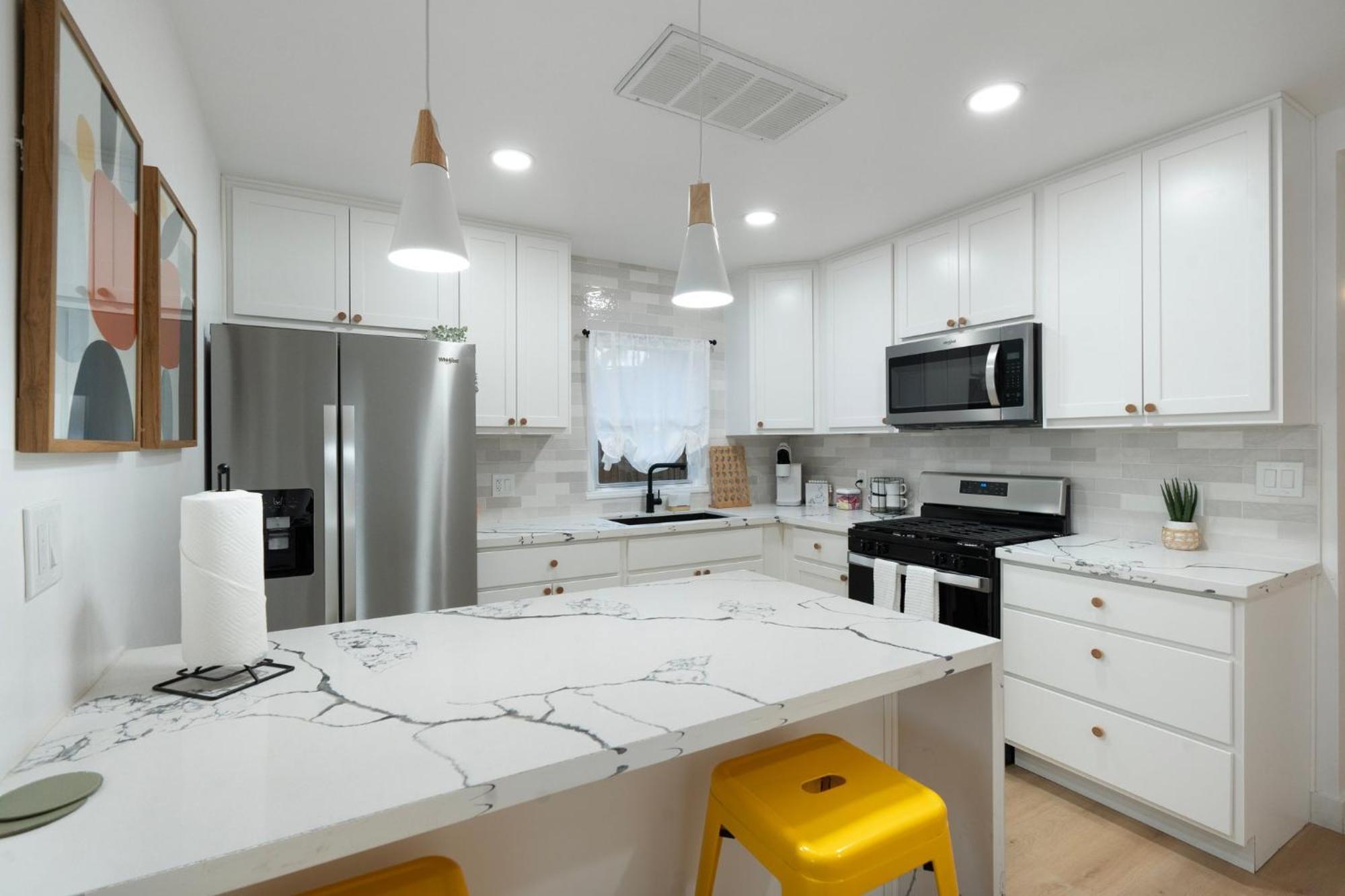 Charming - Storybook Style - Near Downtown Phoenix! Hébergement de vacances *