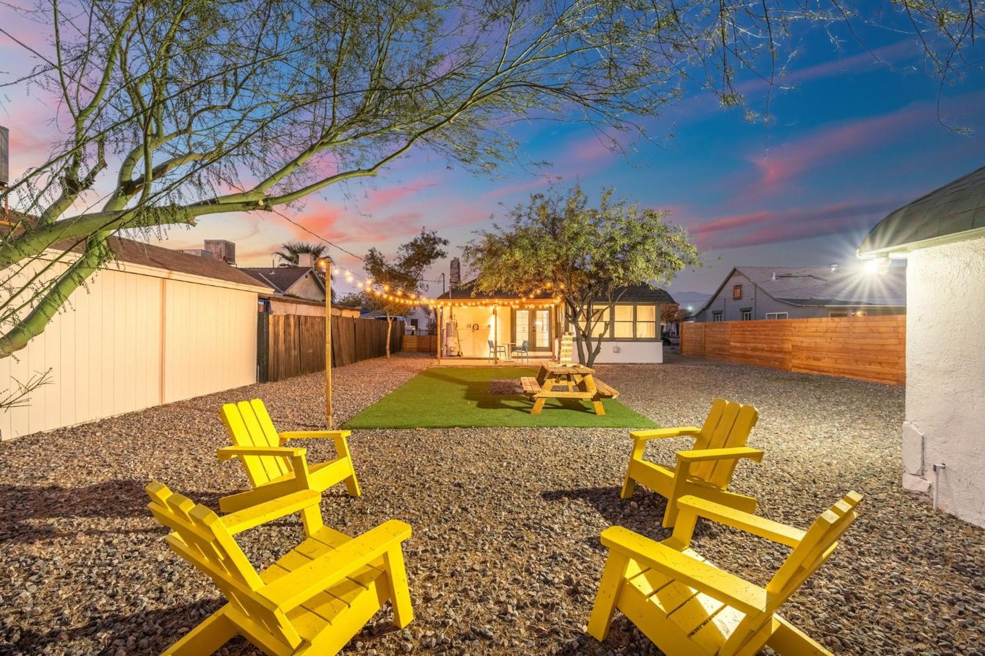 Charming - Storybook Style - Near Downtown Phoenix! Hébergement de vacances *