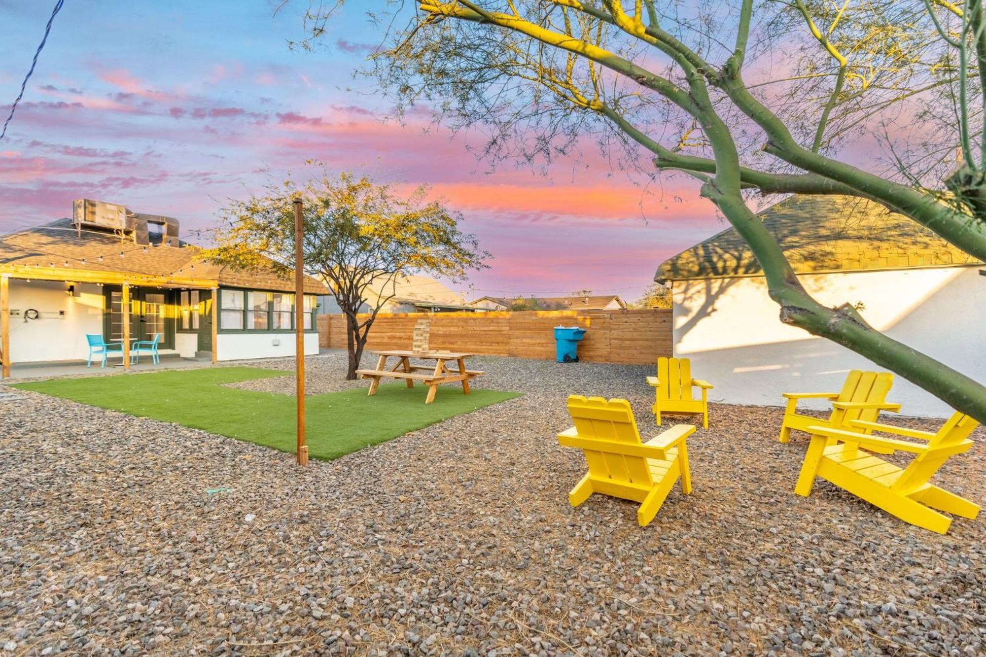 Charming - Storybook Style - Near Downtown Phoenix! Hébergement de vacances